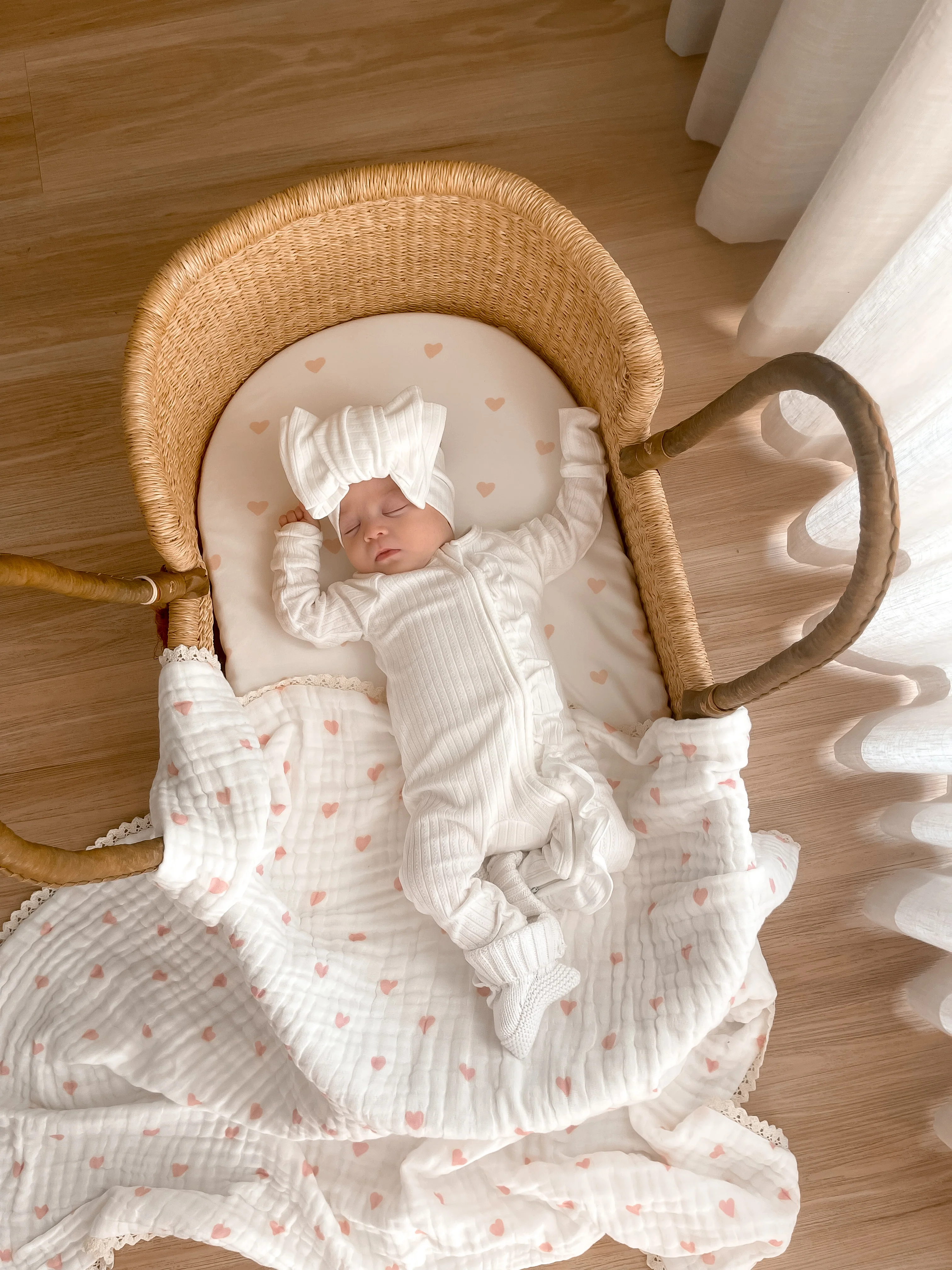 Bassinet Sheet | Pink Hearts - Image 3