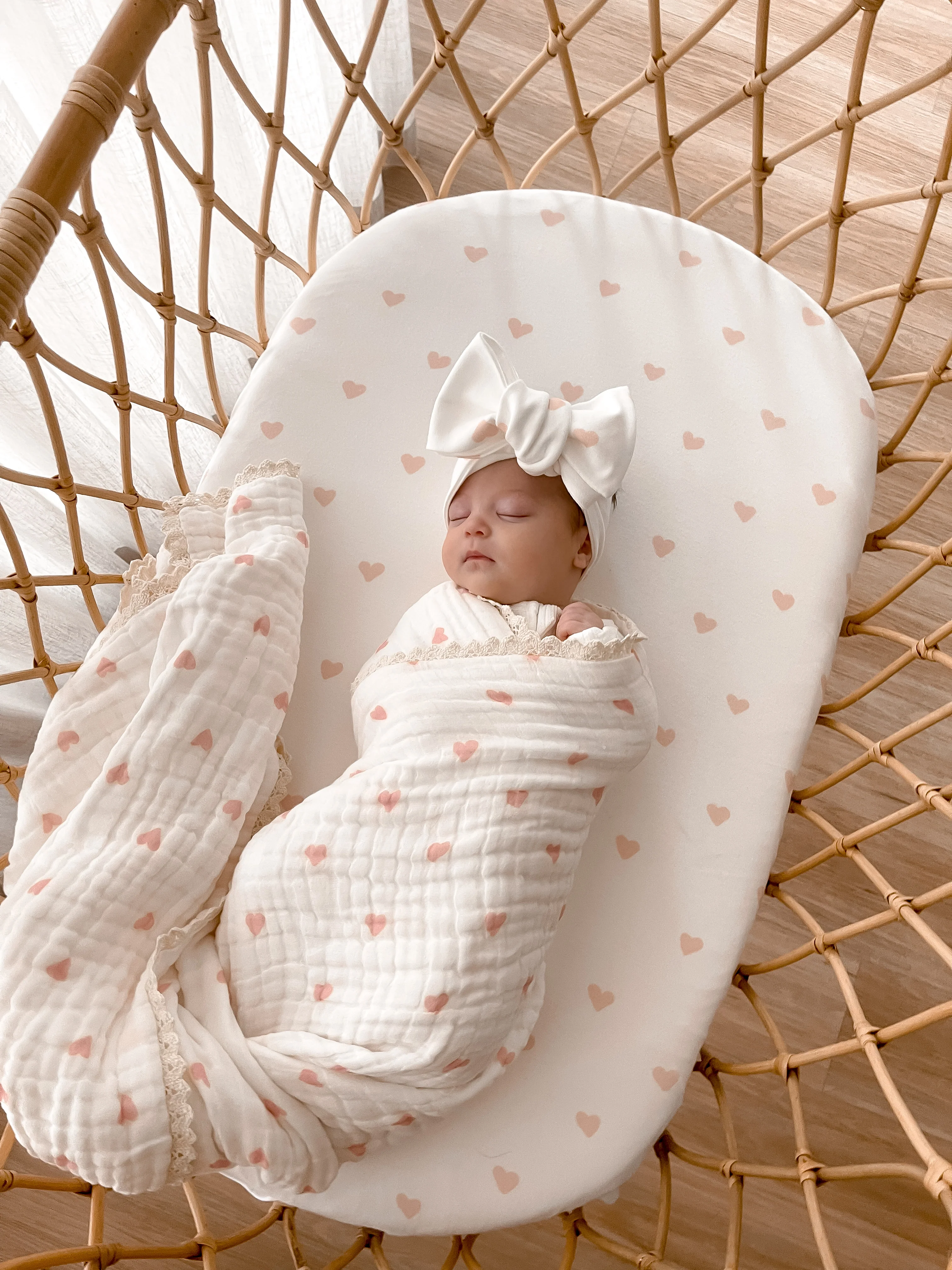 Bassinet Sheet | Pink Hearts - Image 5