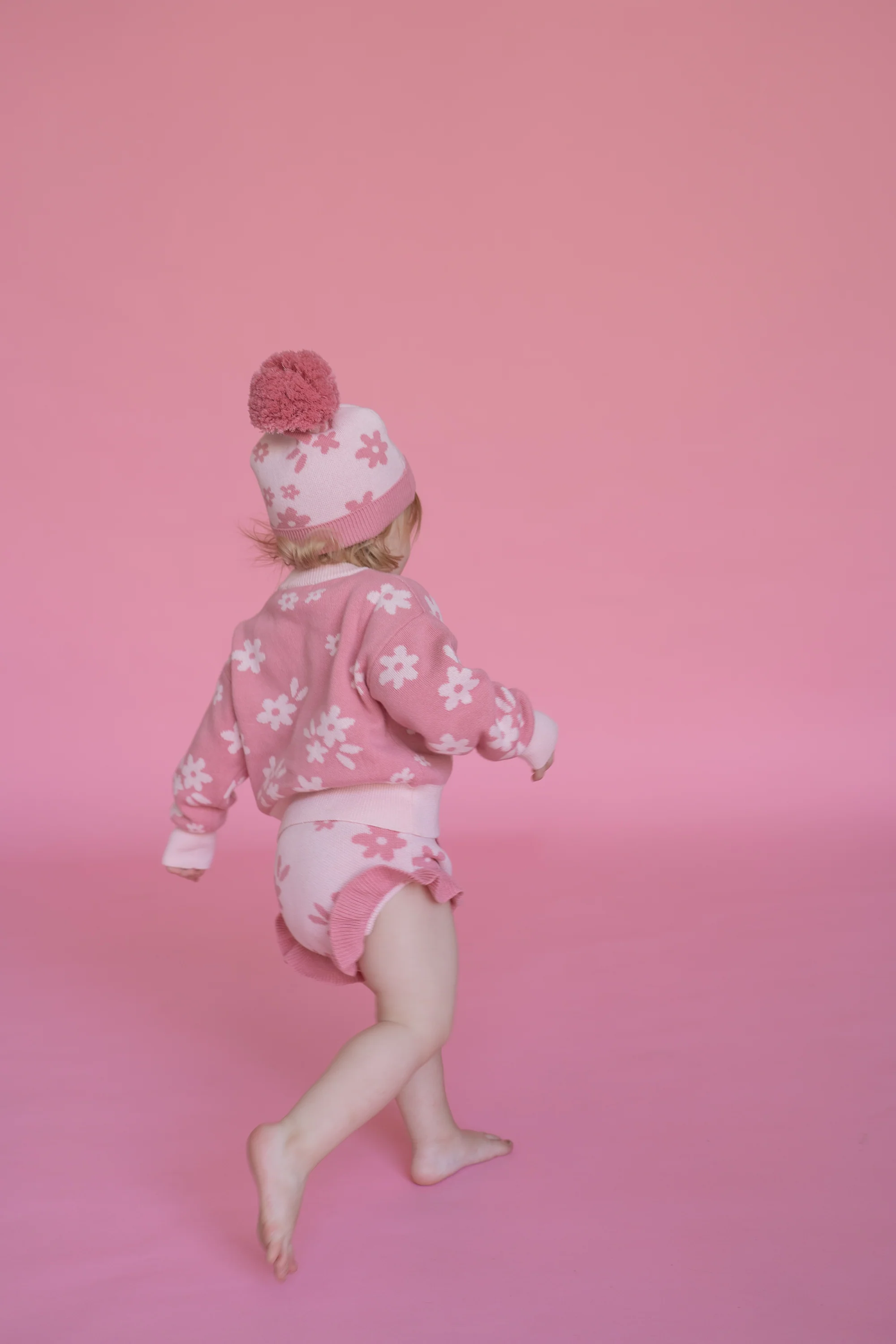 Knitted Cardigan | Daisy Floral Strawberry - Image 10