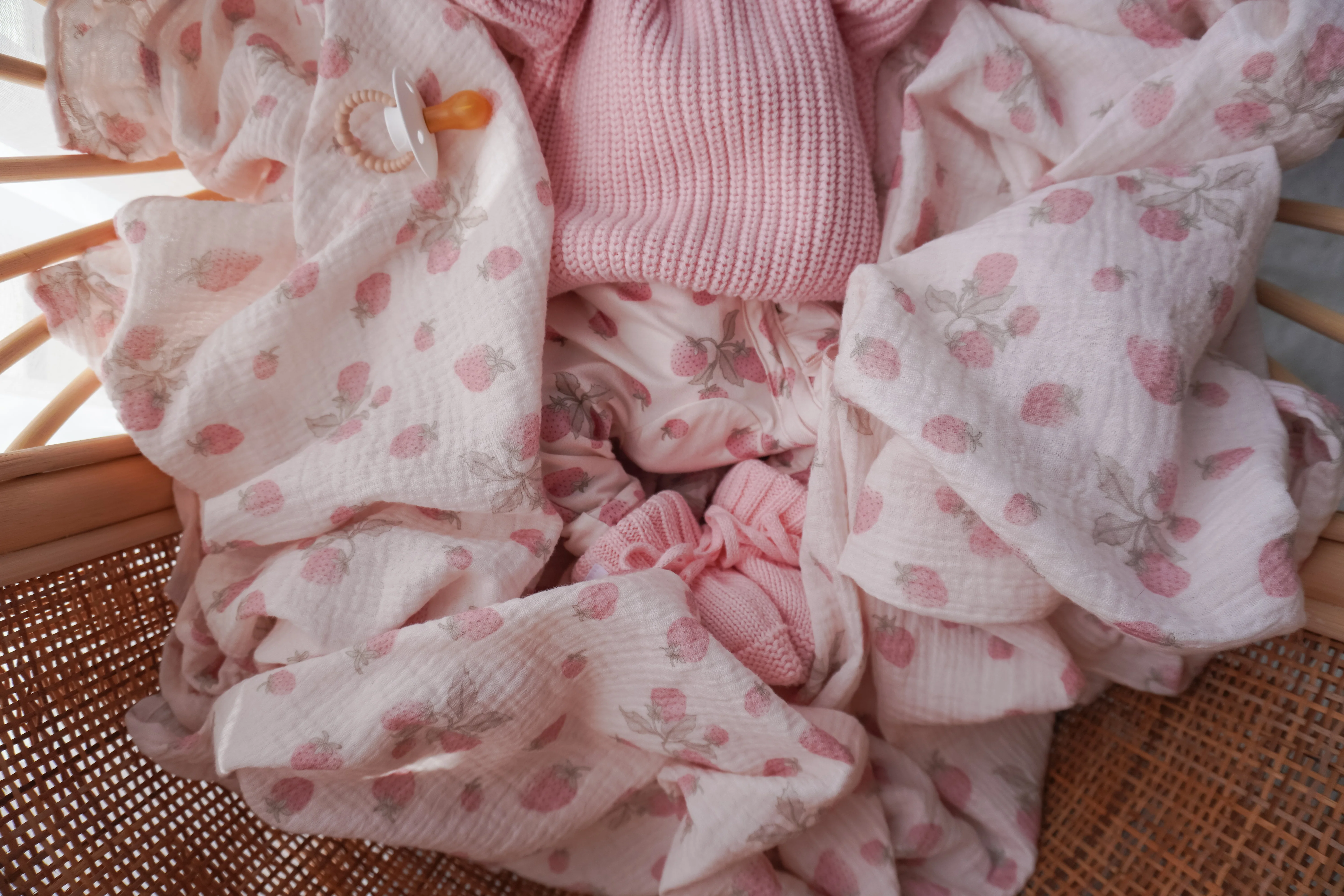Frill Muslin Blanket | Strawberries - Image 3