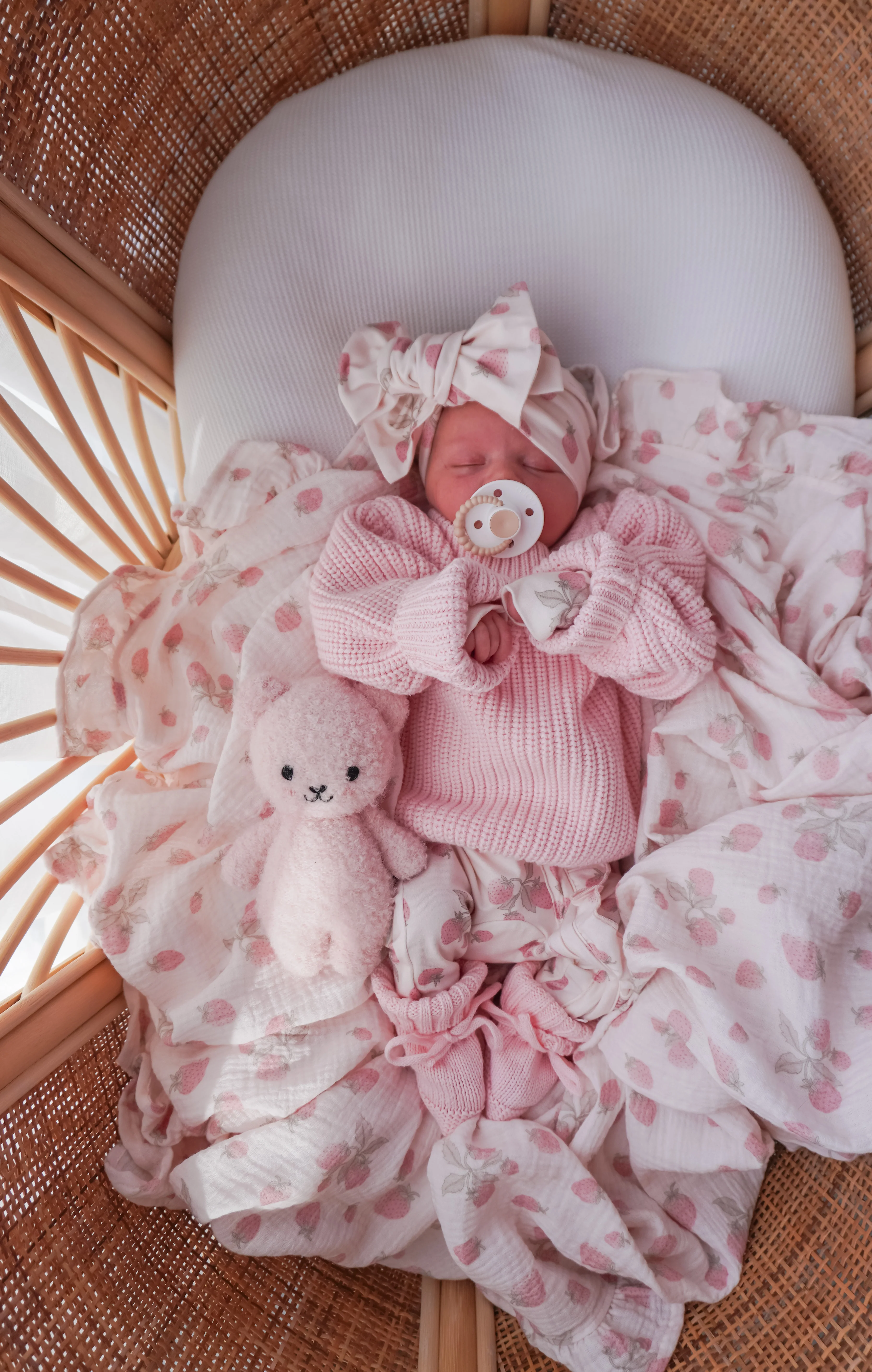 Frill Muslin Blanket | Strawberries - Image 5