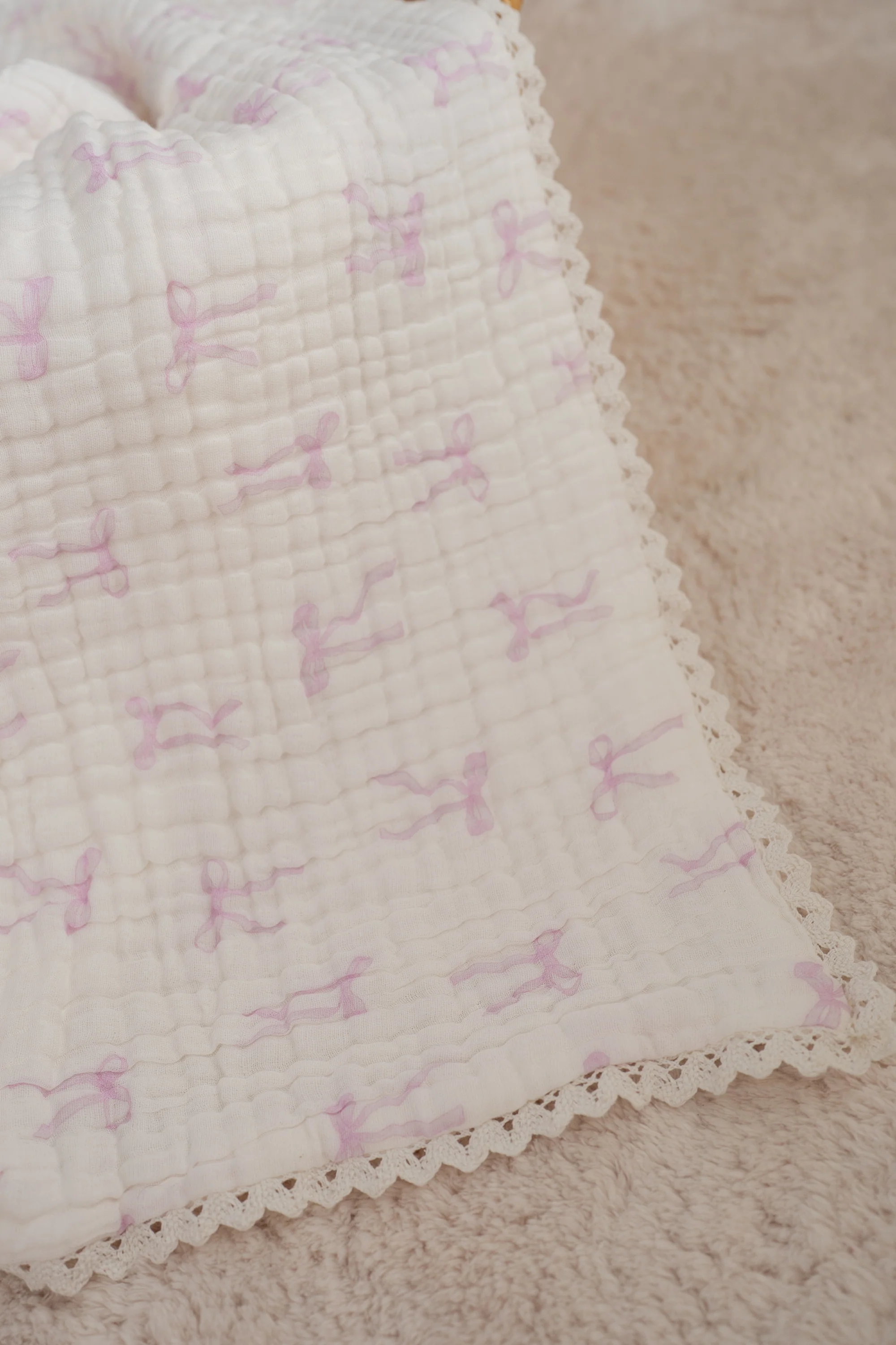 Gauze Lace Blanket | Lilac Bows - Image 4