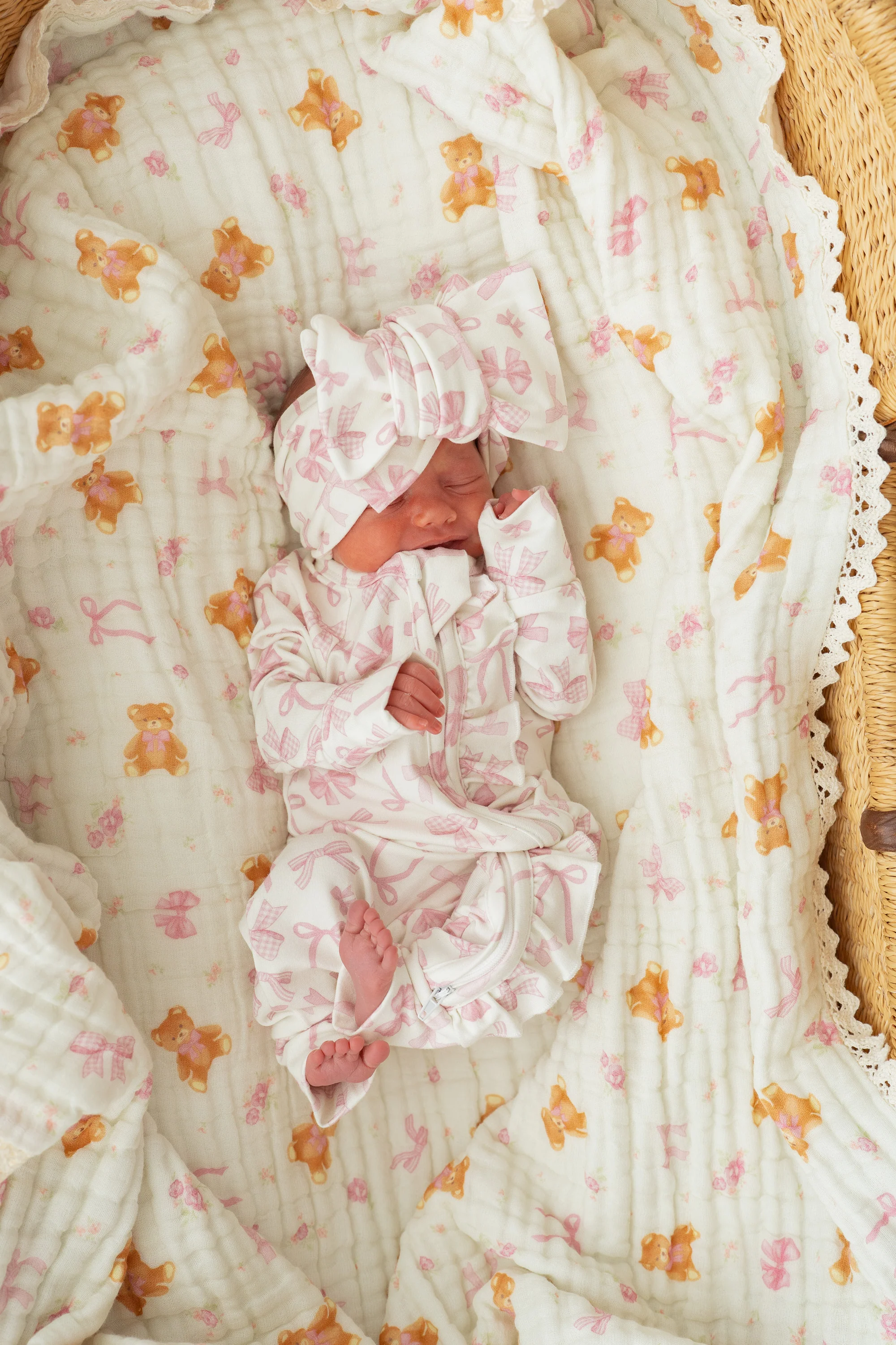 Gauze Lace Blanket | Pink Teddies - Image 4