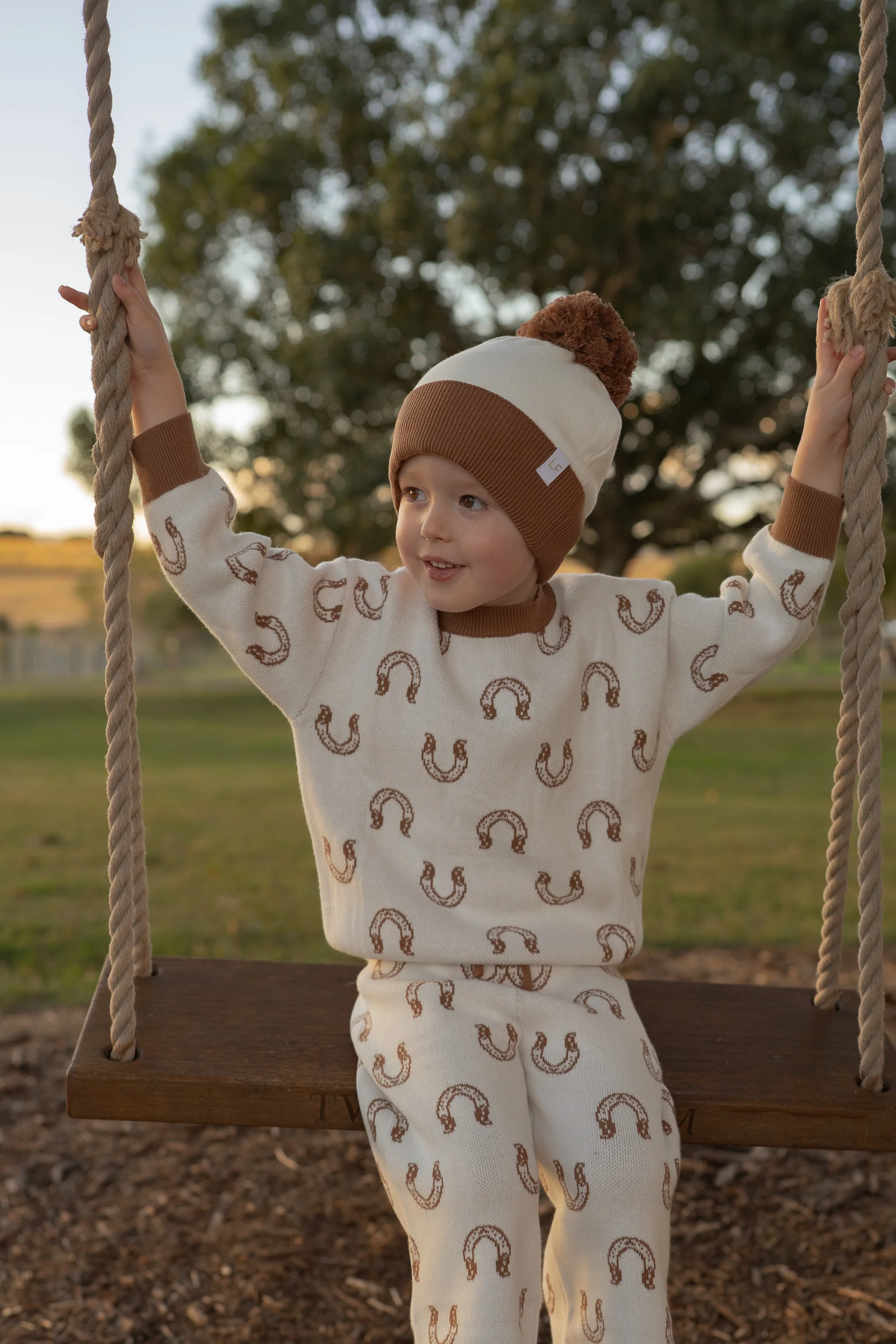 Knit Set | Western Horse Shoe - Image 10